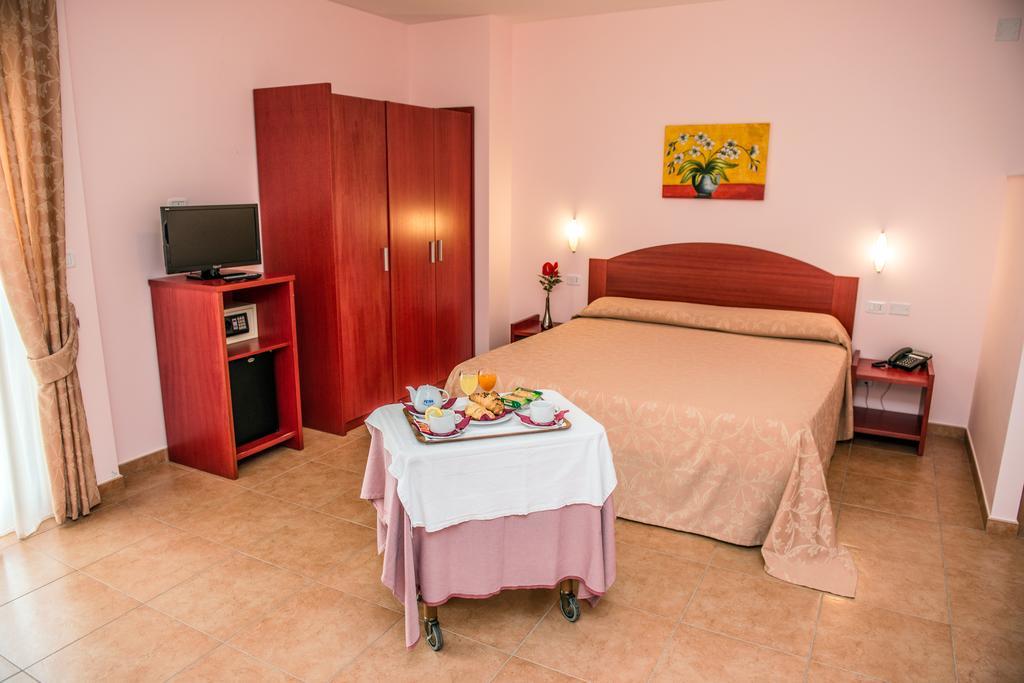 Hotel Delle More Vieste Esterno foto